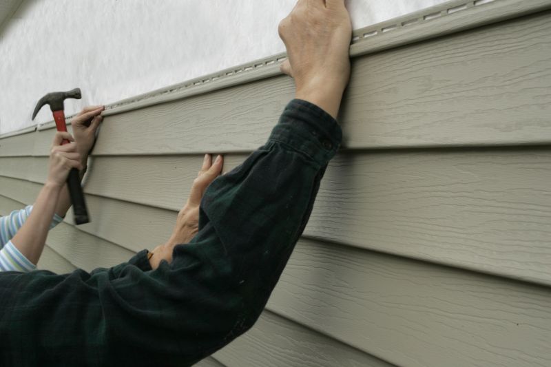 Aligning New Vinyl Siding
